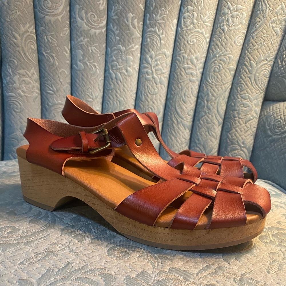 NWOT wooden/leather clog sandal